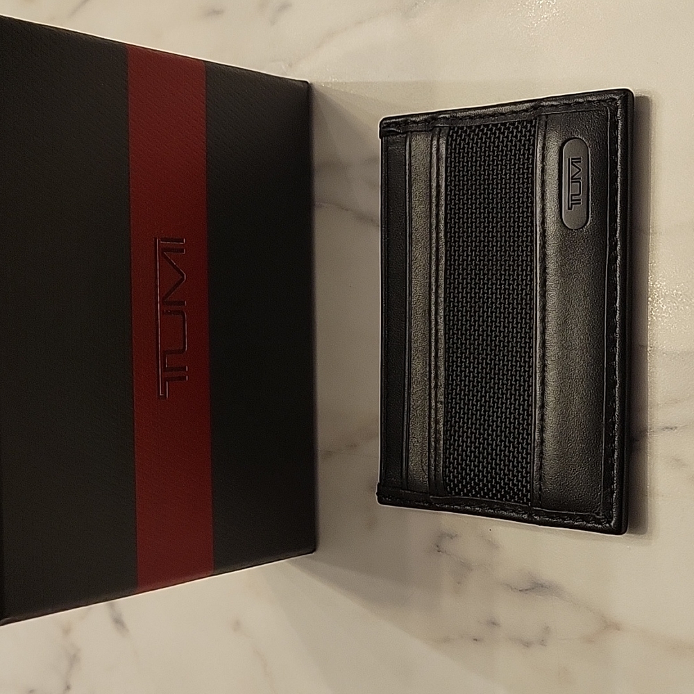 Tumi men's wallet